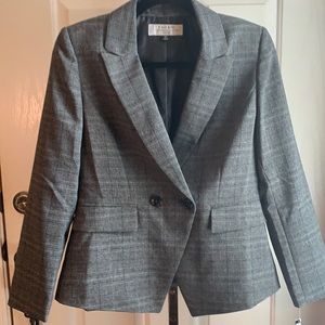 NWT Tahari Blazer